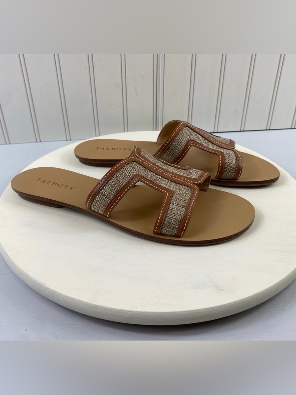 Talbots LIKE NEW Hannah Tan and Beige Linen and Leather Sandals Slides Sz 9M